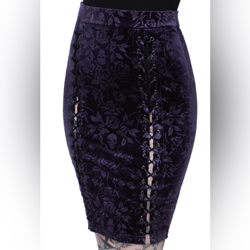 Killstar Carpe Noctum Purple Plum Velvet Skirt XL with Tags RARE! hard to find!